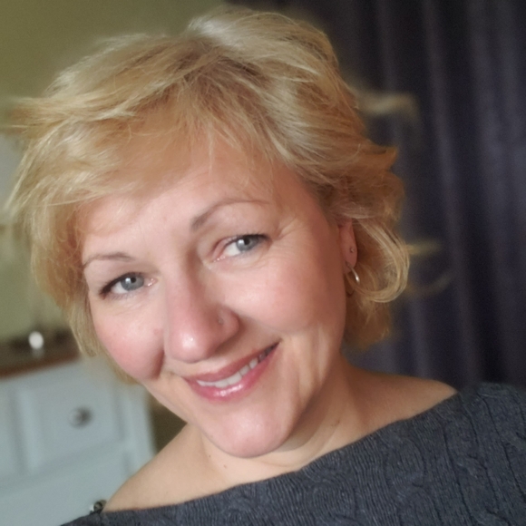 Meet your Posher, Ronda - Picture 1 of 1